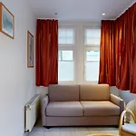 Liebeskind 01, Strandnahe Fewo In Binz Mit Schwimmbad Im Haus *