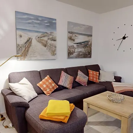 Strandnahe Mit Schwimmbad Im Haus, Liebeskind 01, * 빈츠