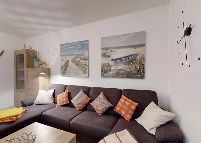 Strandnahe Mit Schwimmbad Im Haus, Liebeskind 01, Binz