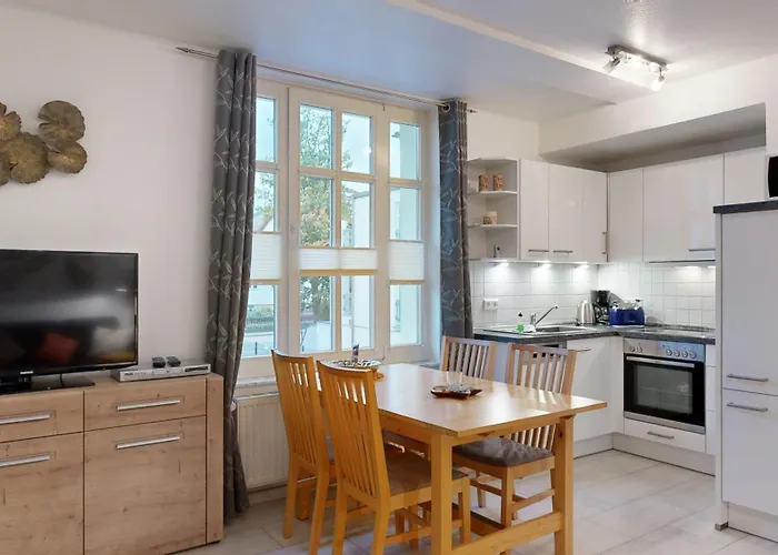 Strandnahe Mit Schwimmbad Im Haus, Liebeskind 01, Apartamento